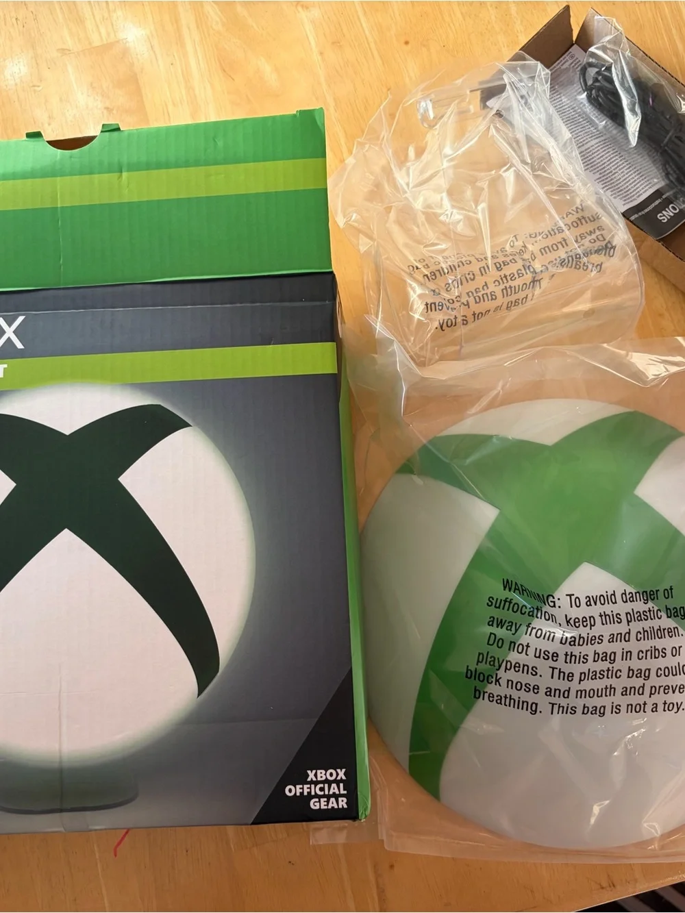 X-Box Logo Light - White and Green LED Gaming Lamp, lightweight, battery powered